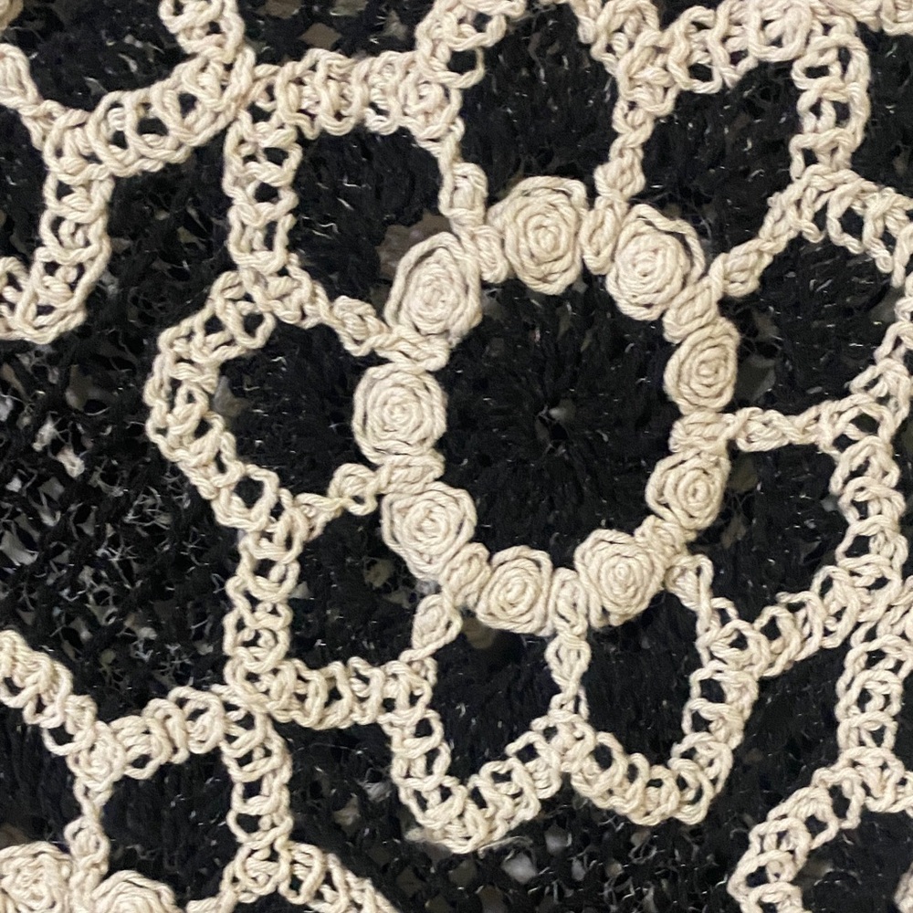 POL Black and Cream Floral Crochet Short-Sleeve Top - Picture 5 of 9